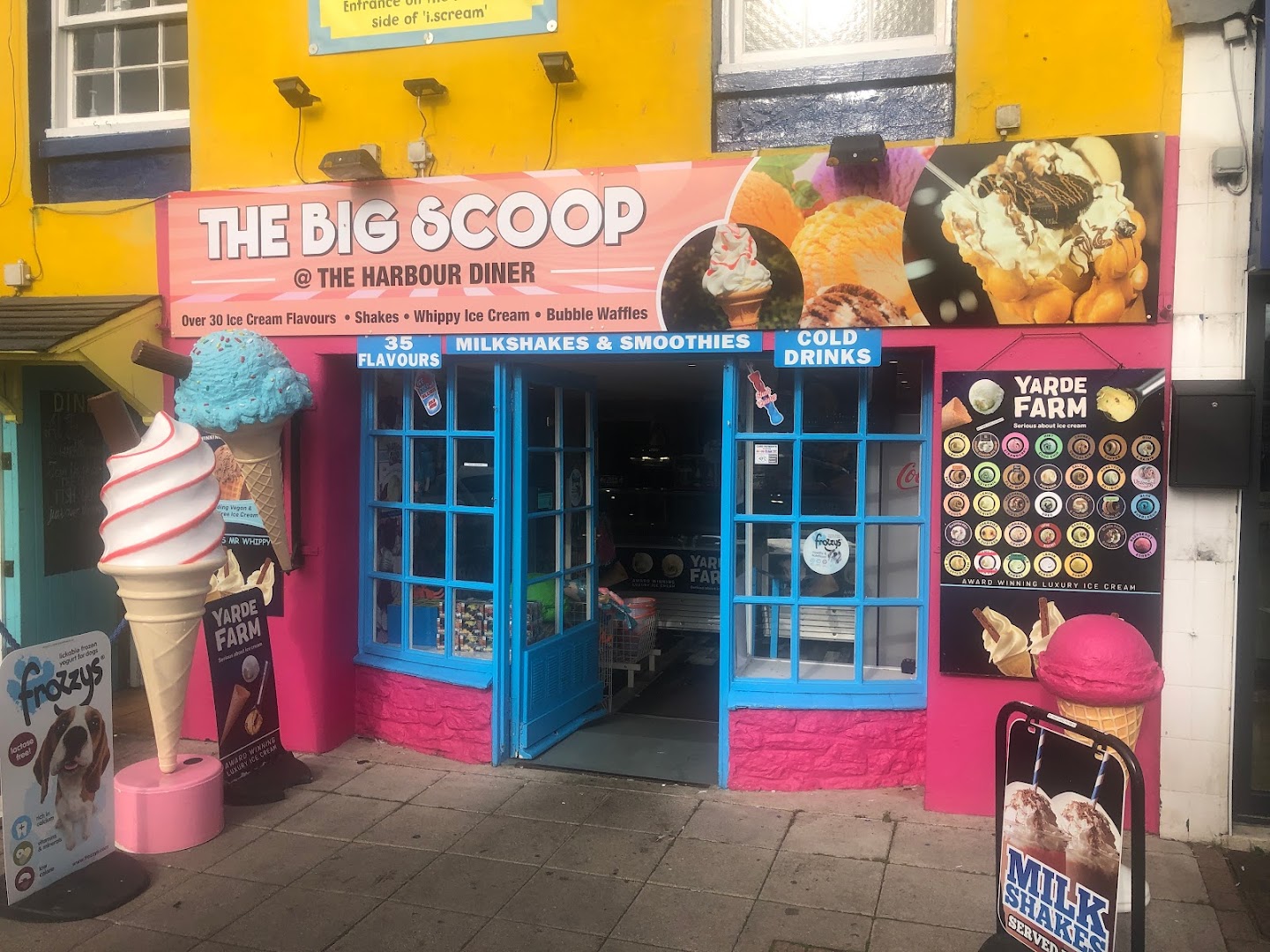 The Big Scoop · Photos 2